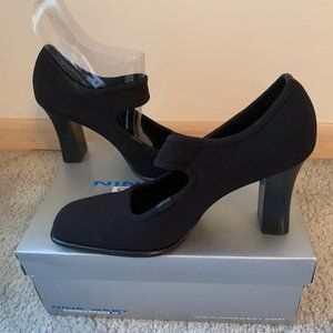 Nine West black pump "Fairylady" - never worn